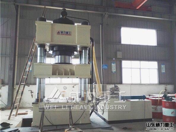 1000噸三梁四柱液壓機(jī)
