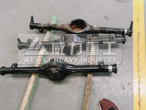 2000噸三梁四柱液壓機(jī)壓制成型汽車(chē)后橋