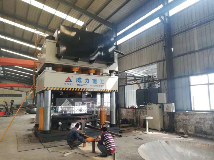 2800噸封頭液壓機(jī)(伺服式)試機(jī)1