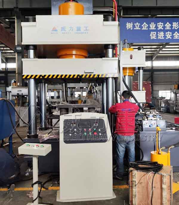 500噸巧克力水箱板成型液壓機(jī)